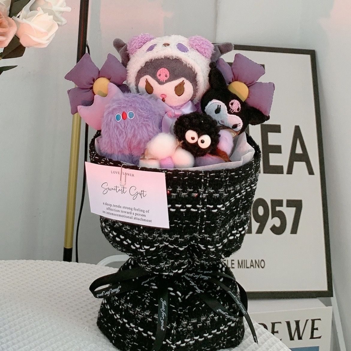 PLUSH BOUQUET BASKET